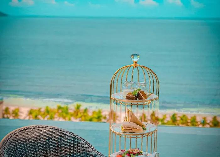 Santa Luxury Hotel