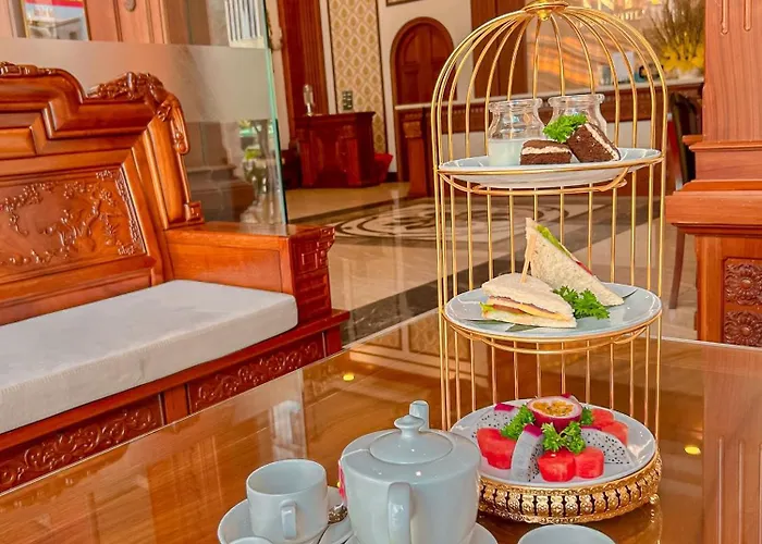 Santa Luxury Hotel
